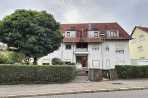 Freie 2-Zimmer-Wohnung mit Terrasse, Garten und Stellplatz 