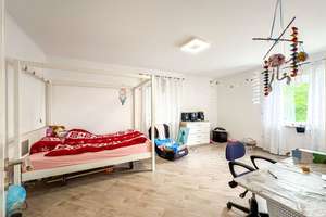 Emden: 
Stilvolles Traumhaus in Sackgassenlage – modern und hell – Die vollständige Adresse der Immobilie erhältst du vom Anbieter., 26721 Barenburg, Emden – Vorschaubild 7