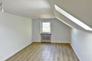 Helle 3-Zimmer-Dachgeschosswohnung in München-Allach mit Stellplatz und eigenem Gartenanteil