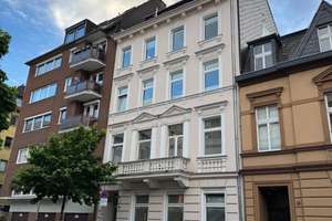 Wunderschöne helle voll Möblierte Altbauwohnung in Düsseldorf Unterbilk zu vermieten