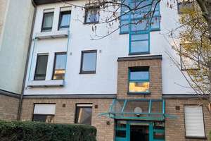Ruhige 2-Zimmer-Wohnung mit Balkon zum Park gelegen