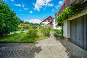 Ein- bis Zweifamilienhaus mit großem Garten und Doppelgarage! – Bergstraße (Kreis) – Vorschaubild 2