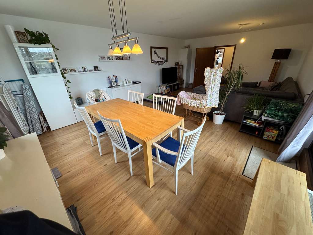 Immobilie in Nattheim - Renovierte 3 Zimmer Wohnung in zentraler Wohnanlage mit Küche und tollem Blick - Bild 2
