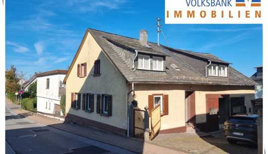 Bild von * Rüdesheim-Presberg - Sanierungsbedürftiges Wohnhaus mit viel Nutzfläche *