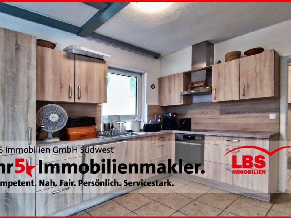 Einbauküche - Fenster zum Hau