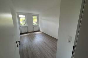 Tolle 3 Zimmerwohnung mit Balkon in Hannover - Wettbergen ! – Kuenzerweg 20, 30457 Wettbergen, Hannover – Vorschaubild 2