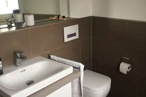 Großzügige 2-ZimmerWohnung mit gehobener Innenausstattung mit Balkon und Einbauküche in Augsburg – Jakoberwallstraße 5, 86153 Am Schäfflerbach, Augsburg – Vorschaubild 11