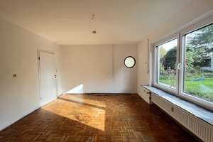 Gepflegtes Zweifamilienhaus mit Garten und Garage in Kassel-Oberzwehren – Die vollständige Adresse der Immobilie erhältst du vom Anbieter., 34132 Oberzwehren, Kassel – Vorschaubild 9