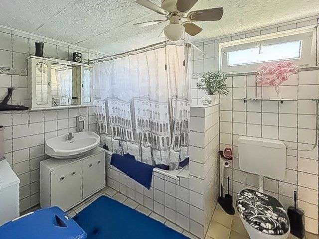 Immobilie in Stockelsdorf - Charmantes Zweifamilienhaus mit Potential in Stockelsdorf/Curau - Bild 0