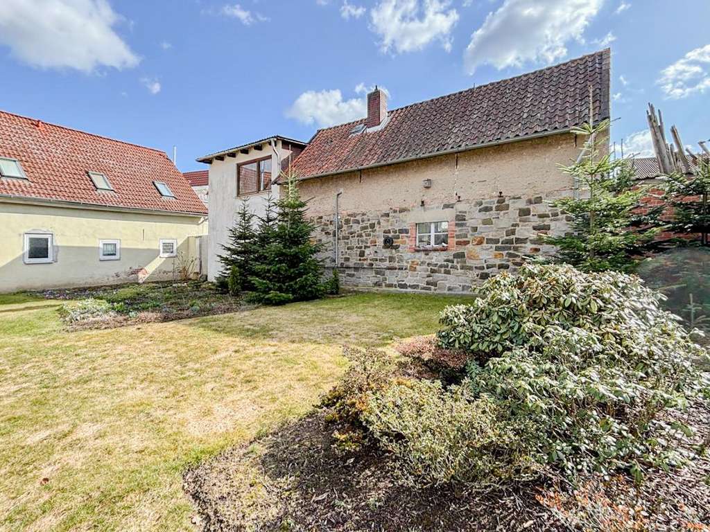 Immobilie in Brome - Charmantes Einfamilienhaus mit großem Nebengebäude, Garten und zwei Garagen im Landkreis Gifhorn - Bild 4