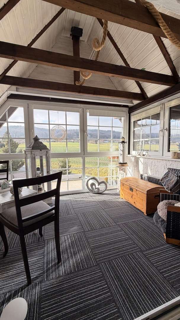 Immobilie in Hille - Großzügiges Haus - ideal für Familien, Mehrgenerationen oder Wohnen und Arbeiten unter einem Dach - Bild 0