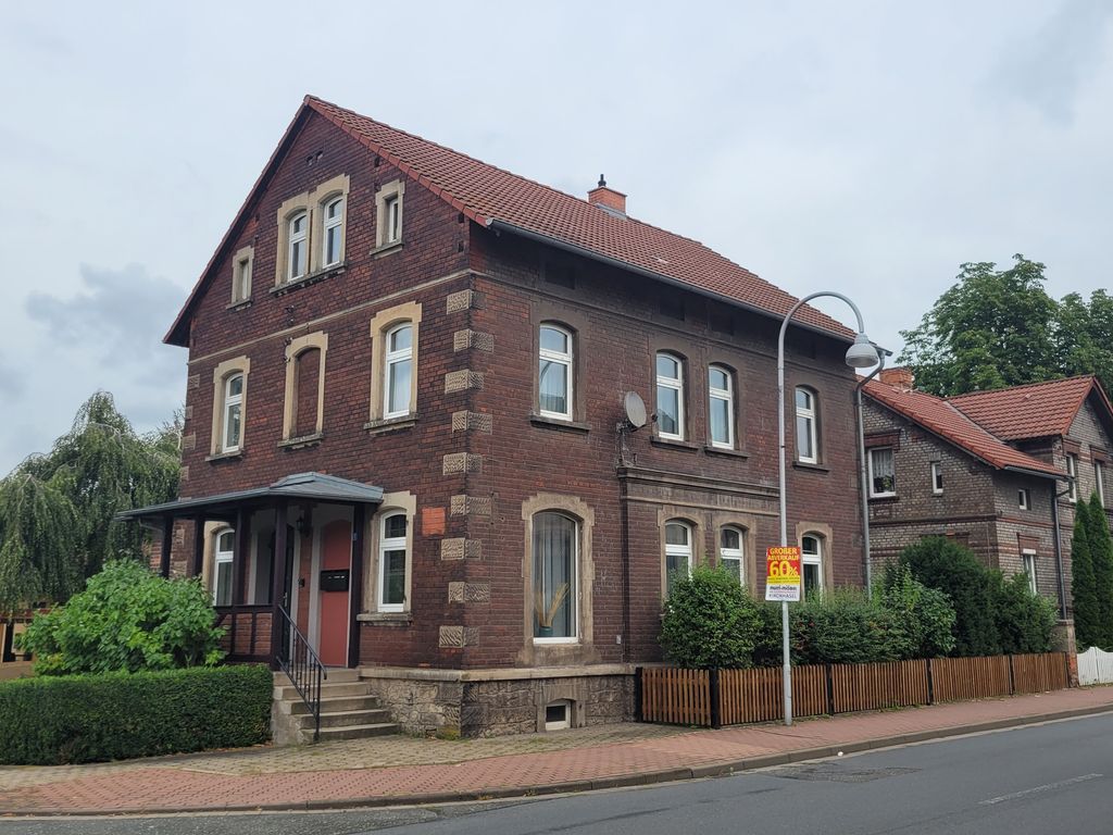 Großzügiges Wohnhaus über 2 Etagen zu verkaufen
