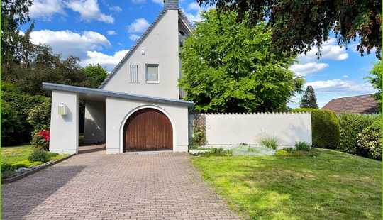 Bild von *Charmantes Einfamilienhaus für Genießer* Taunus-Domizil in Spitzenlage!