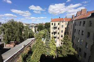 Bezugsfreies und helles 1-Zimmer Altbau-Apartment in Berlin-Reinickendorf