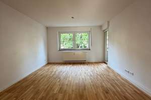 Helle 3-Zimmer-Wohnung im Hochparterre in St. Leonhard – Heinrichstr. 22, 90439 Sankt Leonhard, Nürnberg – Vorschaubild 1