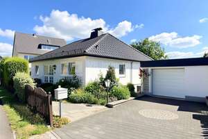 Ihre Chance! Modernisiert. Guter Zustand - Charmanter Bungalow in gefragter Wohnlage von Seelscheid.