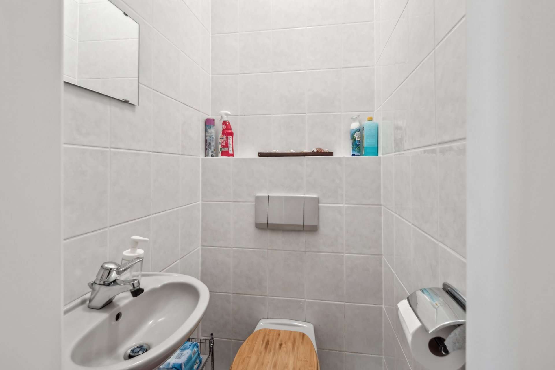 Immobilie in Rüdesheim am Rhein - Zentrale aber ruhige Lage: Attraktive Eigentumswohnung mit Balkon & Tiefgaragenplatz - Bild 1