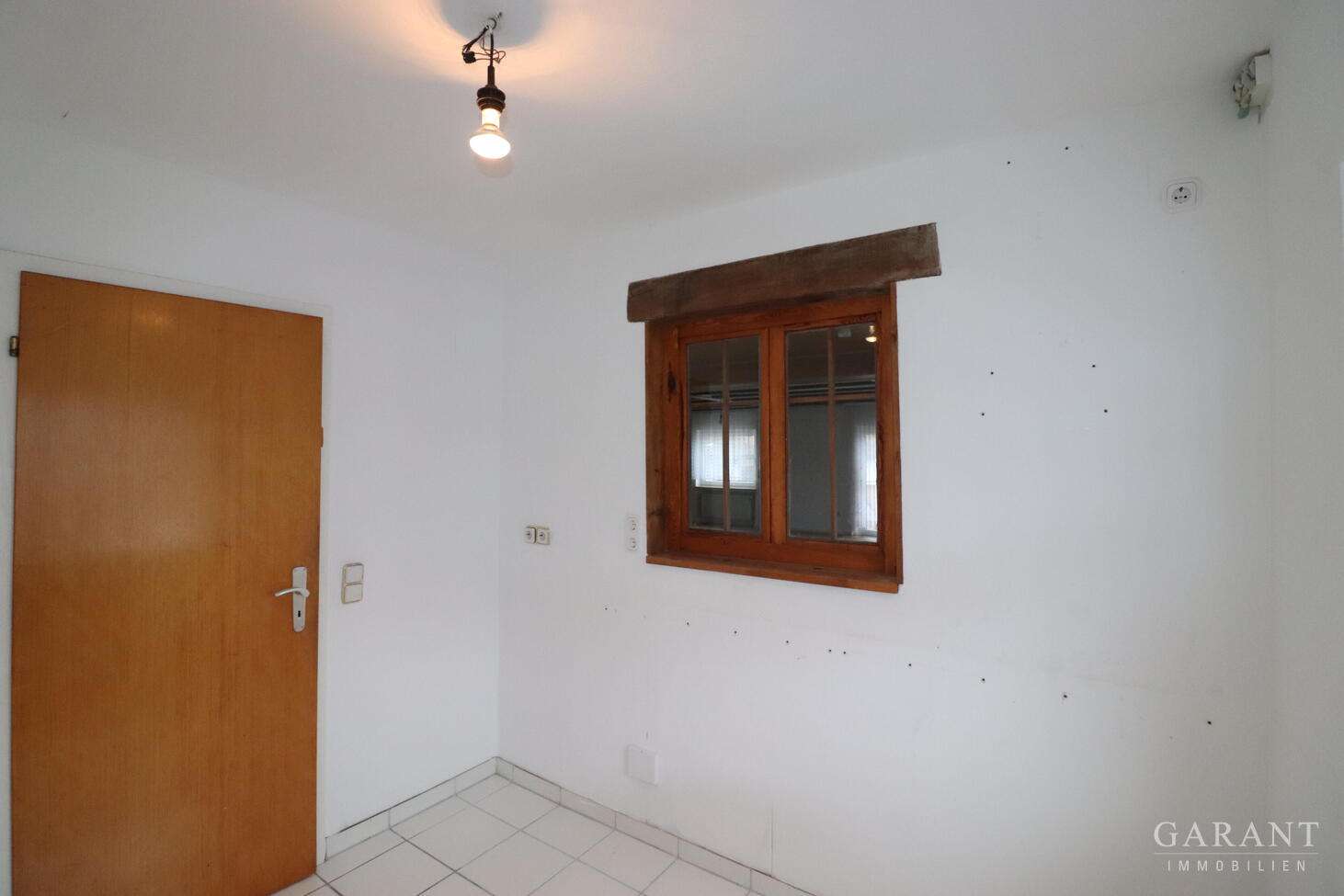 Immobilie in Wettenberg - ***Großzügiges Zweifamilienhaus in Seenähe *** - Bild 1