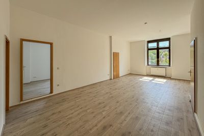 3 Zimmer- Stellplätze - Gemeinschaftsgarten - frisch renoviert