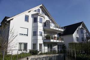 Modernes Wohnen mit Weitblick: Stilvolle Maisonette-Wohnung