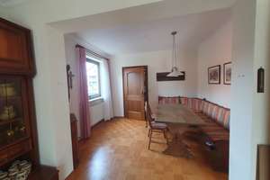 Von Privat . Gepflegte Doppelhaushälfte mit 5 Zimmern und sonnigen Garten in München-Fasanerie – Am Blütenanger 49a, 80995 Lerchenau-West, München – Vorschaubild 9