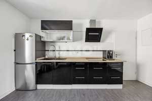 Attraktive Kapitalanlage: Modernisierte 2-Zimmer-Wohnung in Remscheid – Wohlfahrtstraße 18, 42859 Remscheid – Vorschaubild 2