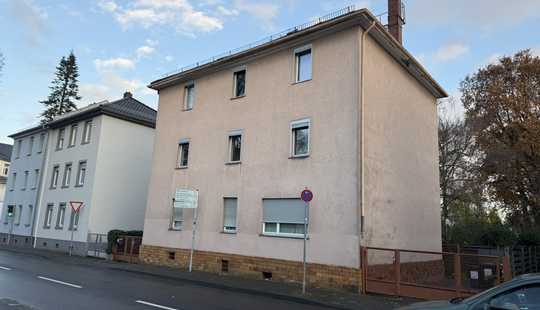 Bild von Großzügiges Haus mit 12 Zimmern in Frankfurt-Heddernheim