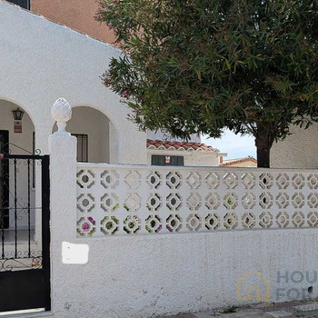 Erdgeschosswohnung mit Innenhof in Los Narejos 3 Schlafzimmer nahe dem Strand