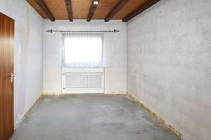 Einfamilienhaus mit Einliegerwohnung – ideal für Kapitalanleger & Handwerker in Gniebel – Die vollständige Adresse der Immobilie erhältst du vom Anbieter., 72124 Pliezhausen – Vorschaubild 10