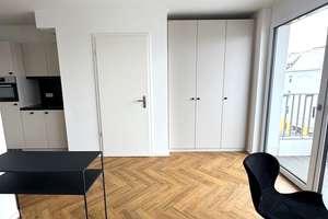 Modernes möbliertes großzügiges Apartment mit Balkon und EBK!