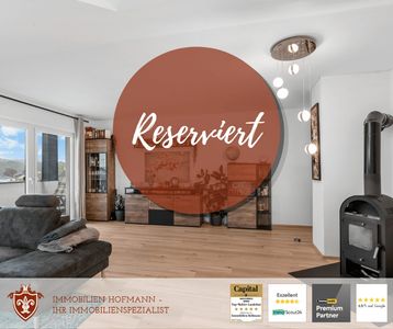 ***Provisionsfrei! Renovierte 4-Zimmer-Wohnung mit Balkon, Garage und Blick ins Grüne***