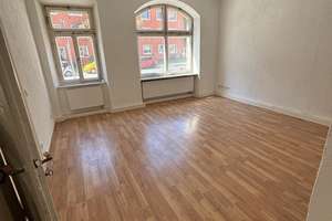 Helle Erdgeschoss Wohnung: 2,5-Zimmer  in Nürnberg St. Peter – Die vollständige Adresse der Immobilie erhältst du vom Anbieter., 90478 Glockenhof, Nürnberg – Vorschaubild 12