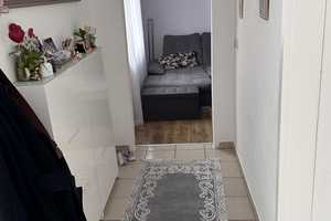 Geräumiges und modernisiertes 9-Zimmer-Haus in Metzingen – Reutlingen (Kreis) – Vorschaubild 4