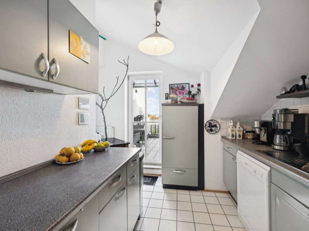 Immobilie in Kolbermoor - Charmante, vermietete  2-Zimmer-Dachgeschosswohnung  in Kolbermoor - Bild 4