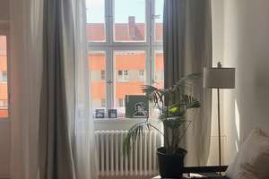 Wunderschön möblierte, frisch sanierte Wohnung in Schöneberg mit Sonnenbalkon & EBK – Traegerstr. 8, 12159 Schöneberg, Berlin – Vorschaubild 4