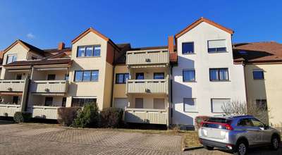 Gepflegte 3 Zimmer-Wohnung mit Balkon und Stellplatz