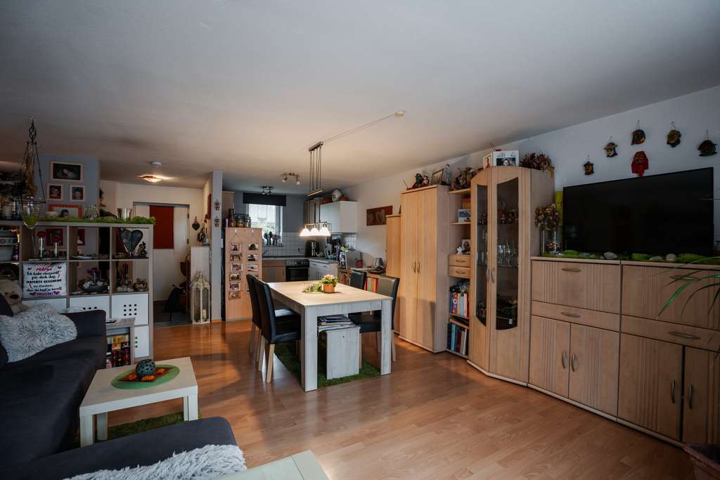 Immobilie in Aulendorf - Gepflegte 2-Zimmer-Wohnung mit Balkon und überbreitem Tiefgaragenstellplatz in Aulendorf - Bild 3