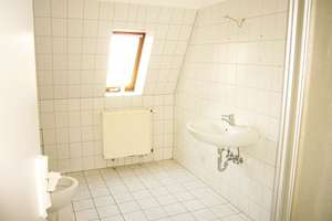 Altbau - 2 Zimmer - Dachgeschosswohnung in Falkensee-Finkenkrug bahnhofsnah – Die vollständige Adresse der Immobilie erhältst du vom Anbieter., 14612 Falkensee – Vorschaubild 4