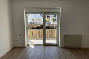 Eigener Garten! Wunderschöne, lichtdurchflutete 2-Zimmer-Wohnung mit Garten, Balkon und Stellplatz – Lindenstraße 2, 71522 Backnang – Vorschaubild 8