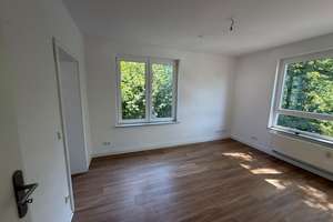 3 helle Zimmer - praktisch geschnitten - renovierte Wohnung in Erle – 45891 Erle, Gelsenkirchen – Vorschaubild 3