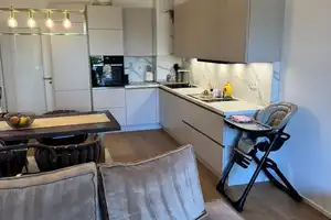 Geschmackvolle 2 Zimmer- Wohnung mit Garten in Kirchheim bei München – Hauptstraße 45c, 85551 München (Kreis) – Vorschaubild 1
