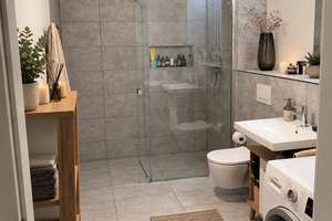 Exklusives Wohnen am Nockherberg – hochwertige 3,5-Zimmer-Wohnung mit Klimaanlage & zwei Balkonen – 81541 Obere Au, München – Vorschaubild 3