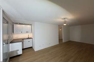Erstbezug nach Sanierung mit Einbauküche und Balkon – Annette-Kolb-Anger 15, 81737 Neuperlach, München – Vorschaubild 1