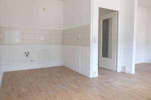 Hier wird saniert - 2 Raum Wohnung im Zentrum – Fronstraße 16, 4720 Döbeln – Vorschaubild 3