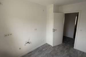 Hochwertig sanierte 3- Raum- Wohnung, Erstbezug in grüner Lage – Mittelstraße 8, 4509 Delitzsch – Vorschaubild 3