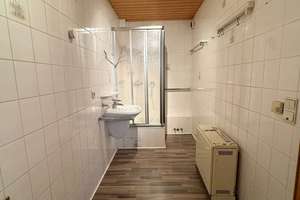 Einfamilienhaus mit großzügigem Platzangebot und Entwicklungsperspektive – Die vollständige Adresse der Immobilie erhältst du vom Anbieter., 68794 Oberhausen-Rheinhausen – Vorschaubild 8