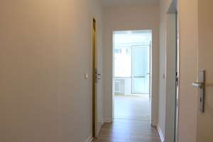 SCHÖNE HELLE 2 ZIMMER WOHNUNG MIT EINBAUKÜCHE IM HERZEN VON ELLER – Gumbertstraße 183, 40229 Eller, Düsseldorf – Vorschaubild 12