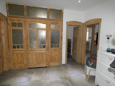 Kernsanierte Wohnung mit altem Charm