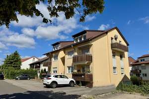 Dachgeschosswohnung mit Balkon