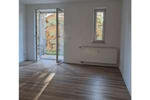 * Singlewohnung * Balkon * EINBAUKÜCHE * Badezimmer * Stellplatz * FREI – Zeißstraße 73, 9131 Hilbersdorf, Chemnitz – Vorschaubild 4